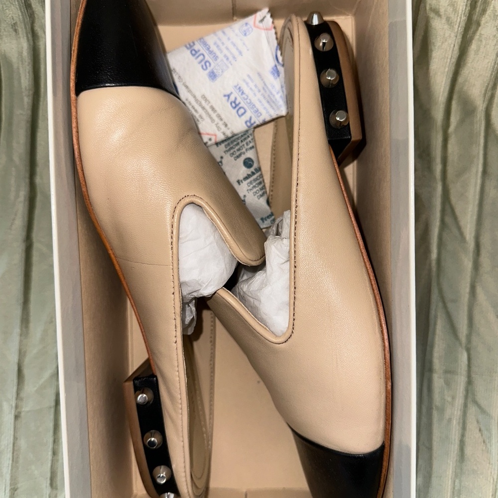 Marc Fisher Leather Loafer, Size 7